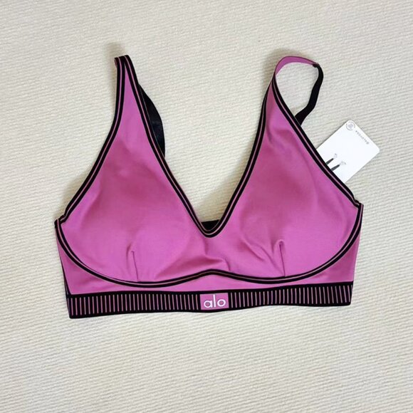 AIo Yoga Airlift Line Up Bra & High-Waist 7/8 Legging Set Pink - Picture 4 of 5